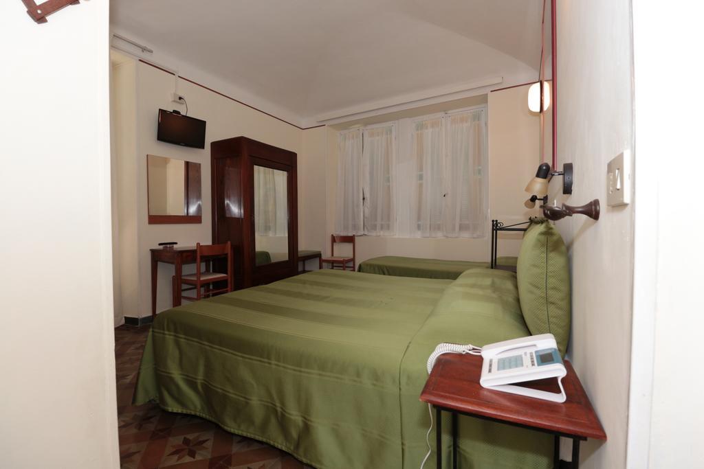 Hotel Villa Amelia Alassio Chambre photo