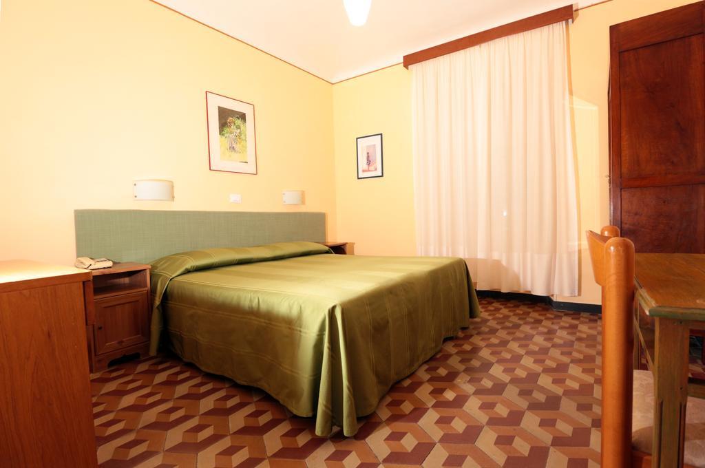 Hotel Villa Amelia Alassio Chambre photo