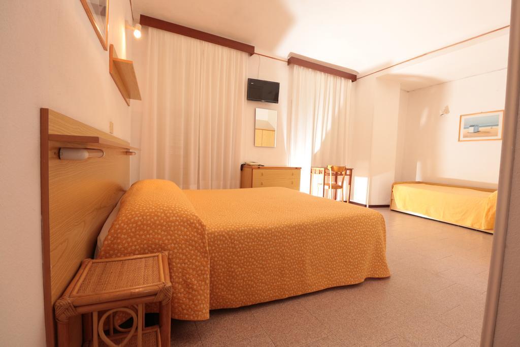 Hotel Villa Amelia Alassio Chambre photo