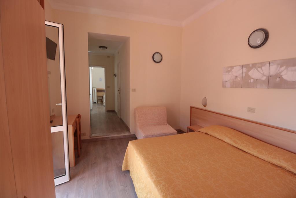 Hotel Villa Amelia Alassio Chambre photo